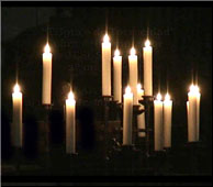  Cada Tenebrario de 13 velas 
es una donación de un particular 
para iluminar la Catedral de Valladolid
en los grandes conciertos de 
MÚSICA en la CATEDRAL
