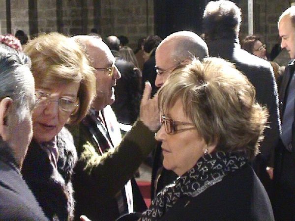 La Consejala de Educaci&oacute;n &Aacute;ngelines Porres 
con el music&oacute;logo Juan Bautista Varela y Sra.