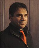 ELÍAS MARTÍNEZ
interpretando obras para
       Gaita, Dulzaina, 
      Flauta castellana 
  y Flauta con Tamboril.